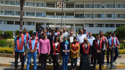 وفد رسمى من جامعة عين شمس فى زيارة لمجمع المعادى الطبى العسكرى  