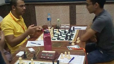 بالصور.. جامعة عين شمس تحقق فوز وتعادلين فى الجولة الثانية لمسابقة الشطرنج