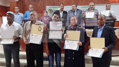 تكريم الفائقين وحفظة القرآن الكريم فى تعليم كفرالشيخ