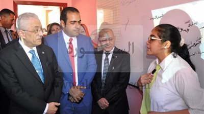 عاجل.. طارق شوقى يكشف عن خطة زيادة رواتب وأجور المعلمين الذى سلمها الى رئاسة الجمهورية