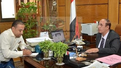 بالصور والفيديو.. حوار خاص مع رئيس جامعه أسيوط يكشف مفاجأت للعاملين والطلاب 