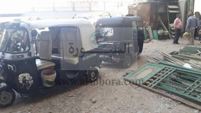 ضبط تكاتك غير مرخصه و5 عربات كارو بعد تطبيق منع سيرها بأسيوط                                                                                            