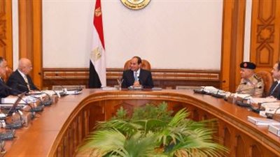 السيسى: خفض المصاريف الخاصة بخدمات الدفع من خلال الهاتف المحمول بنسبة 50% لمدة ستة أشهر