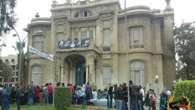 جامعة عين شمس تدعم منتخب مصر بـ 4 آلاف تذكرة وشاشات لعرض المباريات