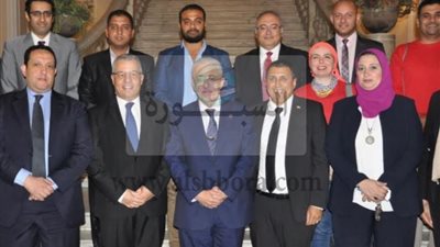 شوقى يطلق مبادرة جديدة ويؤكد على تنمية المعلمين 