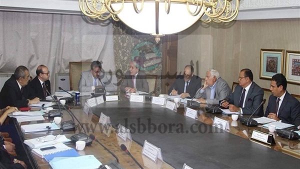 اثناء اجتماع مجلس