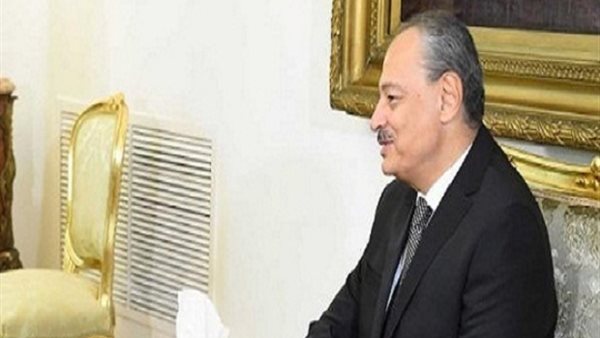 المستشار نبيل صادق