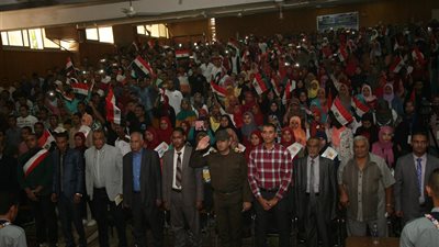 رئيس جامعة جنوب الوادي يشهد حفل استقبال الطلاب الجدد بكلية الآداب