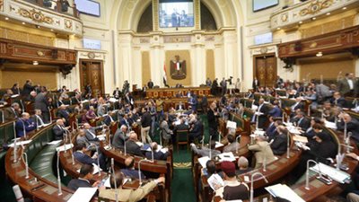 البرلمان يبدأ مناقشة طلبات الإحاطة ضد 