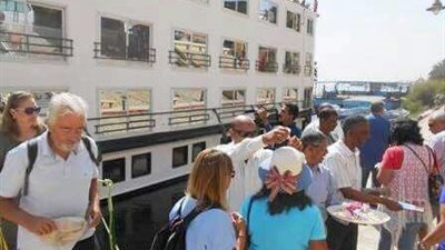 بالصور.. محافظ سوهاج يستقبل وفد سياحى يزور منطقة أبيدوس بالبلينا 