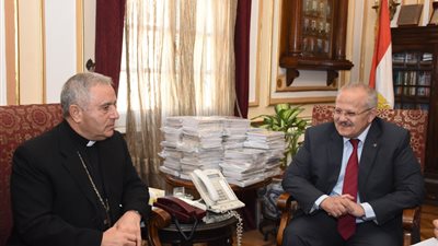  بالصور ..الخشت يستقبل سفير الفاتيكان بالقاهرة ويؤكد علي أهمية الحوار بين الأديان والثقافات في مواجهة التطرف