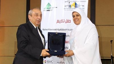 بالصورة.. نقابة المهندسين تكرم وزير الإسكان لاسهاماته في تنفيذ المشروعات القومية