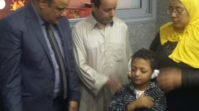 سقوط مروحة سقف على تلاميذ بمدرسة الشهيد ببنها	