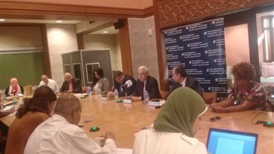 بالصور..بدء  الحلقة النقاشية عن اولويات عام ٢٠١٨ بالجامعة الامريكية