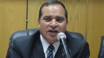 رئيس جامعة سوهاج يحضر ندوة ٌ فرصه افضل للمهندسين‘‘