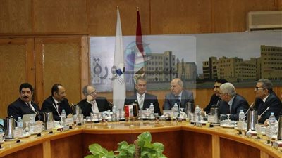  لجنة قطاع الدراسات الطبية بالأعلى للجامعات فى استضافة جامعة كفر الشيخ