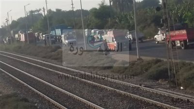 مصرع وإصابة 14 شخص بحادث تصادم مقطورة بأتوبيس امام قرية الكلابية جنوب إسنا بالأقصر