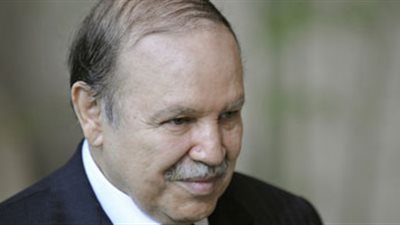 بوتفليقة يدعو الإعلام الجزائري للعمل على 