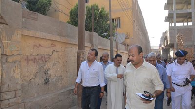 بالفيديو.. جولة لمحافظ الأقصر بمركز ارمنت  لبحث الأستعداد لتأمين أحتفالات مولد مارجرجس