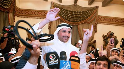 بالفيديو.. تعرف علي رئيس مجلس الأمة الكويتي الذي طرد وفد الكنيست الإسرائيلي علي الهواء 