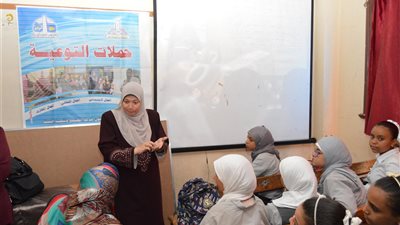  جامعة عين شمس تبدأ حملاتها لتوعية طلاب المدارس أمين عام الجامعة يؤكد: نحارب التطرف بنشر الوعي