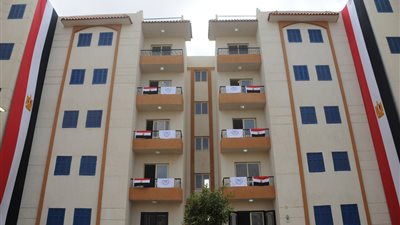 وزير الإسكان خلال جولته بالمدينة: 43500 وحدة إسكان اجتماعي بالعاشر من رمضان .. وتجهيز 62 عمارة للتسليم