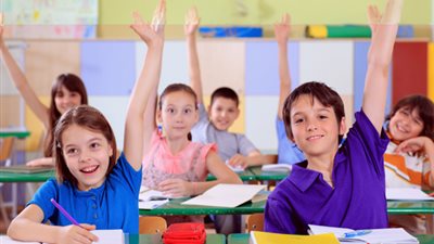 صرف 1000 جنيه إعانة استثنائية لدفع المصروفات الدراسية