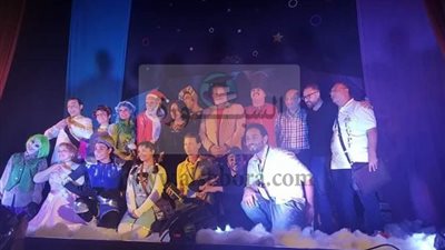 طلاب طب عين شمس 