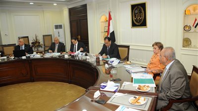 وزير الإسكان يشدد على الاهتمام بجودة المياه المنتجة والتعامل الفورى مع شكاوى المواطنين