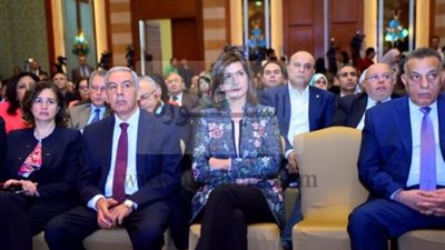 مكرم: اليوم نطلق الشباك الواحد للمصريين فى الخارج بالتعاون مع 