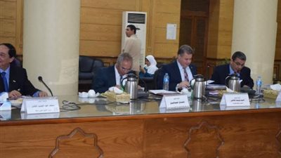 القاضي يوجه التهنئه للنشار لرئاسته لقطاع الدراسات التكنولوجيه