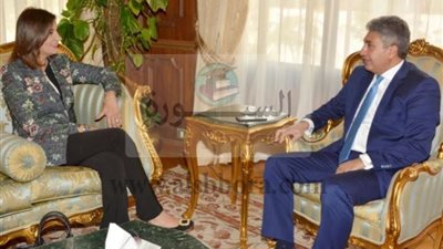 افتتاح صالة استقبال الجثامين بحضور وزيري الهجرة والطيران