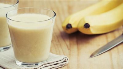 تعرف على الاضرار الصحية التى تصيب الانسان من خلط الموز باللبن