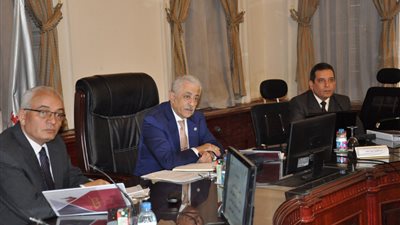 عاجل..  ننشر تفاصيل اجتماع وزير التربية والتعليم بمجلس إدارة الأكاديمية المهنية للمعلمين