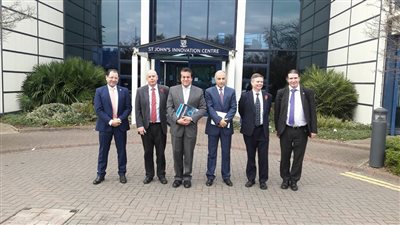 وزير التعليم العالى يزور مركز إبداع سانت جونز بلندن 