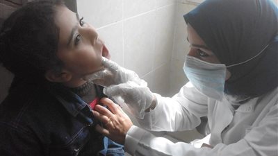 محافظ سوهاج:  الكشف على 1317 مواطن وصرف العلاج لهم بالمجان 