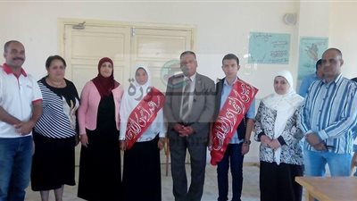 تشكيل اتحاد الطلاب بالمرحلة الاعدادية بادارة الخارجة التعليمية 