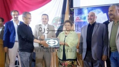 مساعد وزير التعليم تكرم 50 اخصائي صحافة بالإسماعيلية