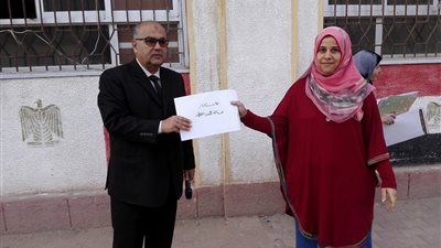 بالصور.. مدرسه الشعراء الثانويه المشتركه بدمياط تكرم المعلمين الذين شاركوا في التدريب والجوده