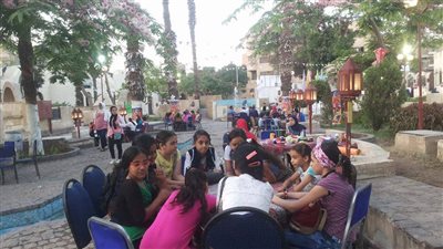 بالصور.. قوافل الوسائل التعليمية تنشر الوعي الثقافي للطلاب من خلال زيارات للمناطق الاثرية 