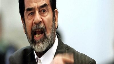 صاحب مطعم مصري هو الاستاذ صدام حسين لقي شغل ورد الفلوس اللي عليه