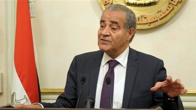 وزير التموين  يتفق مع الموردين علي استمرار توريد الارز للمجمعات وبطاقات التموين حتى مارس القادم