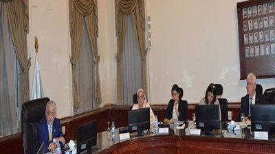 عاجل.. طارق شوقى: تحسين العائد المادى للمعلمين.. وربطه بمدى ما يحققه الطالب