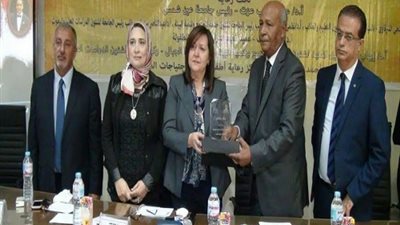 إطلاق اسم الشهيد إسلام مشهور على قاعة بمركز ذوى الإحتياجات الخاصة بجامعة عين شمس