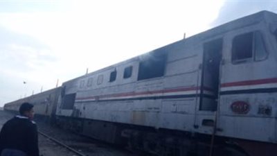 عاجل| خروج جرار قطار عن القضبان بعد اصطدامه بـ