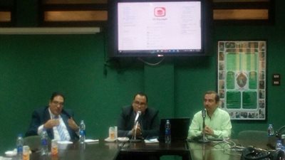 تدريب أعضاء هيئة التدريس بجامعة القاهرة على استخدام نظم ادارة التعليم المدمج