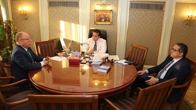  التعليم العالي  والثقافة والآثار يجتمعون لبحث آلية تنفيذ إنشاء مركز حضاري للتقارب الثقافي بين شباب العالم