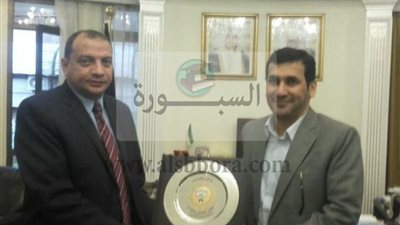 رئيس جامعة بني سويف يلتقي بالمستشار الثقافي لدولة الكويت