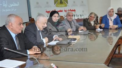 التعليم: تناقش الخطوات التنفيذية لبدء المرحلة الثانية من 