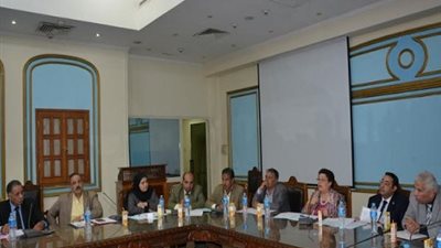 مساعد الوزير: تشكيل لجنة بكل مديرية تعليمية لدراسة المشكلات فى هذه المدارس